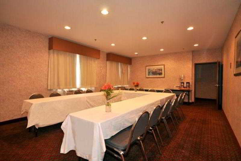 Best Western Des Plaines O'Hare Съоръжения снимка